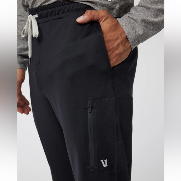 VUORI Sunday Performance Jogger in Black - Like New, Size Large - Picture 4 of 15